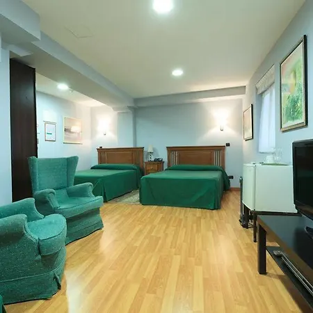 בית הארחה Begona - Centro Ciudad בילבאו